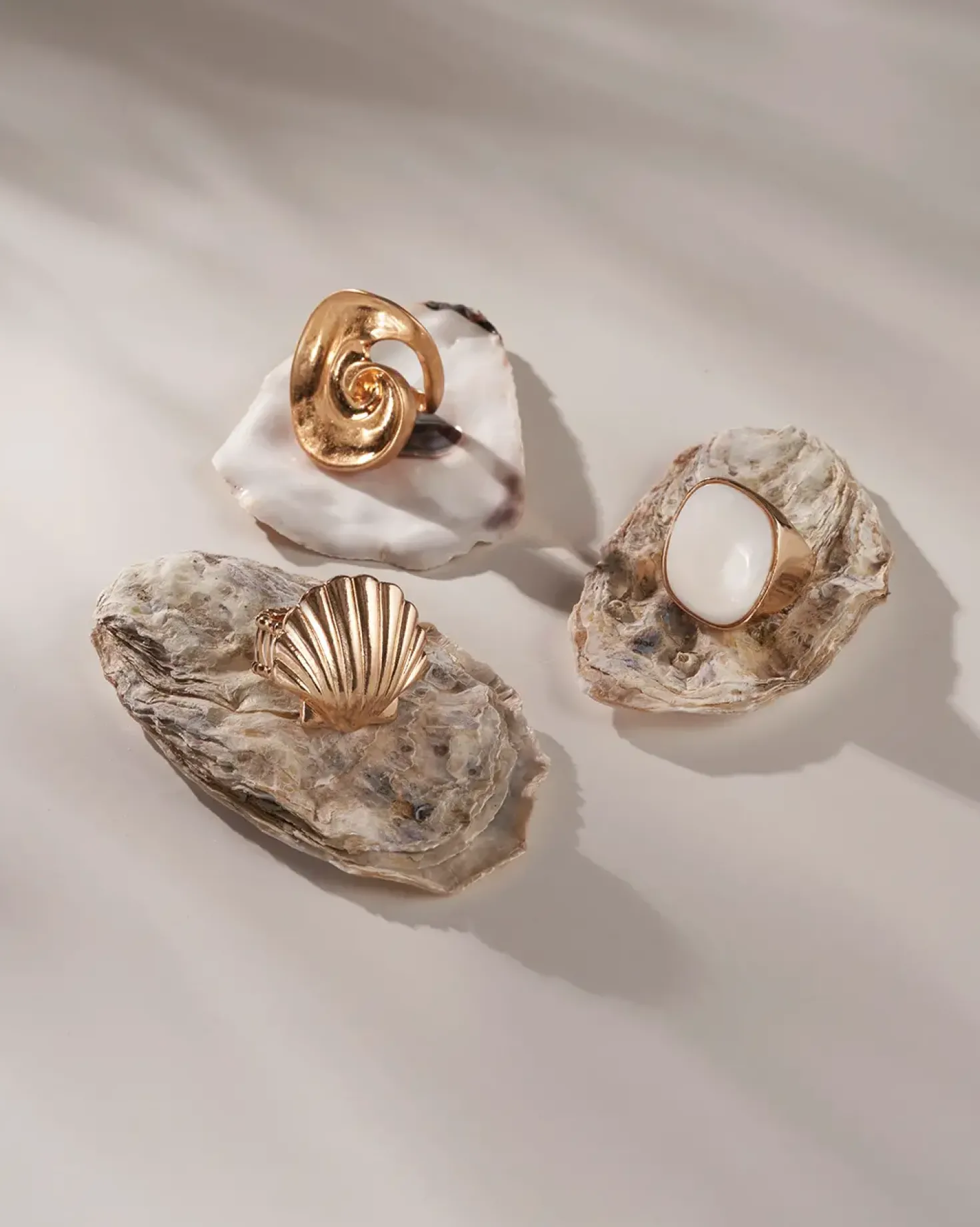Bague - White Statement