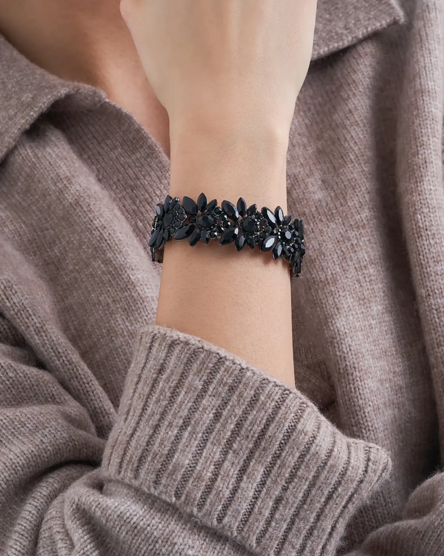 Bracelet - Black Garden