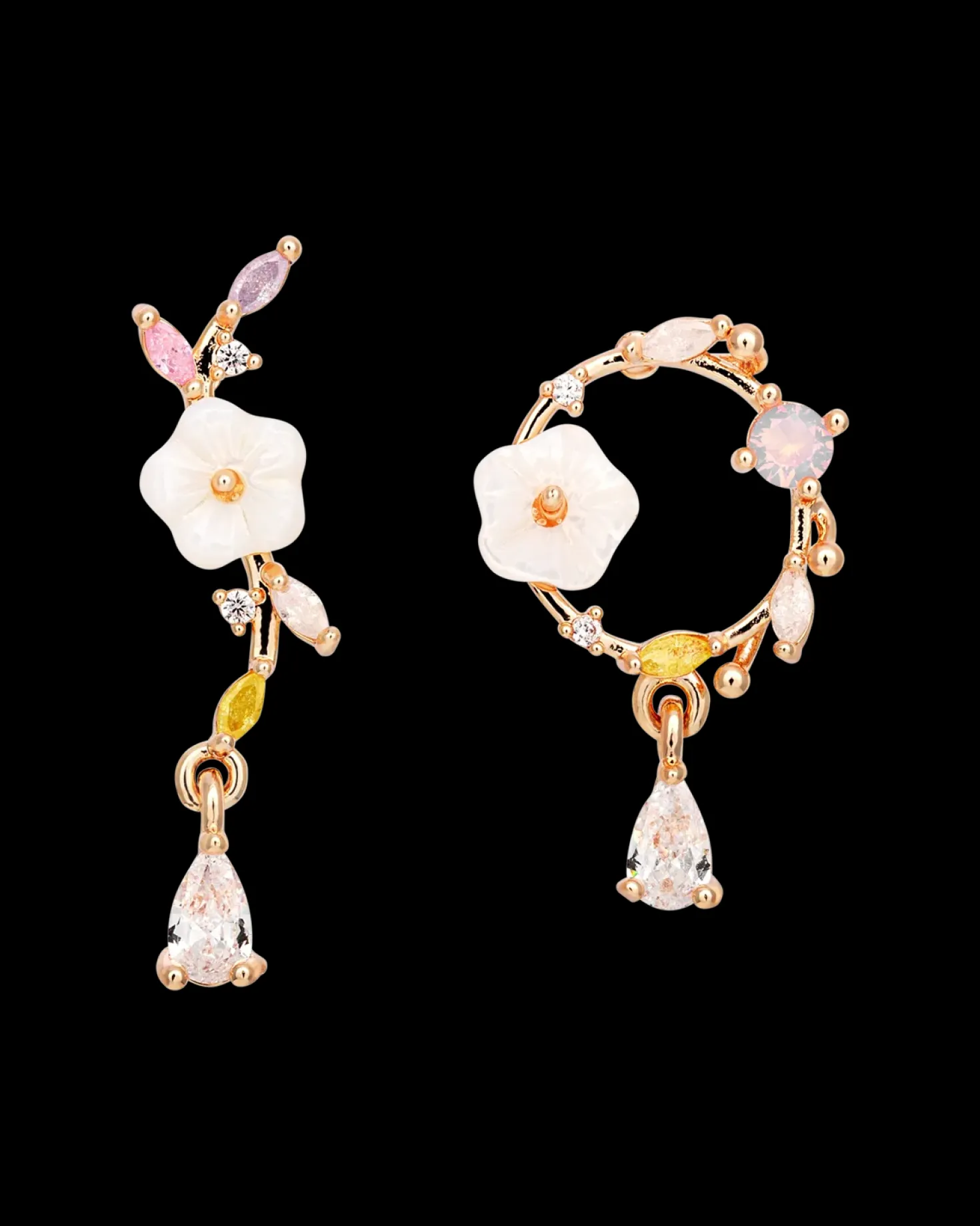 Clous d'oreilles - Asymmetrical Flowers