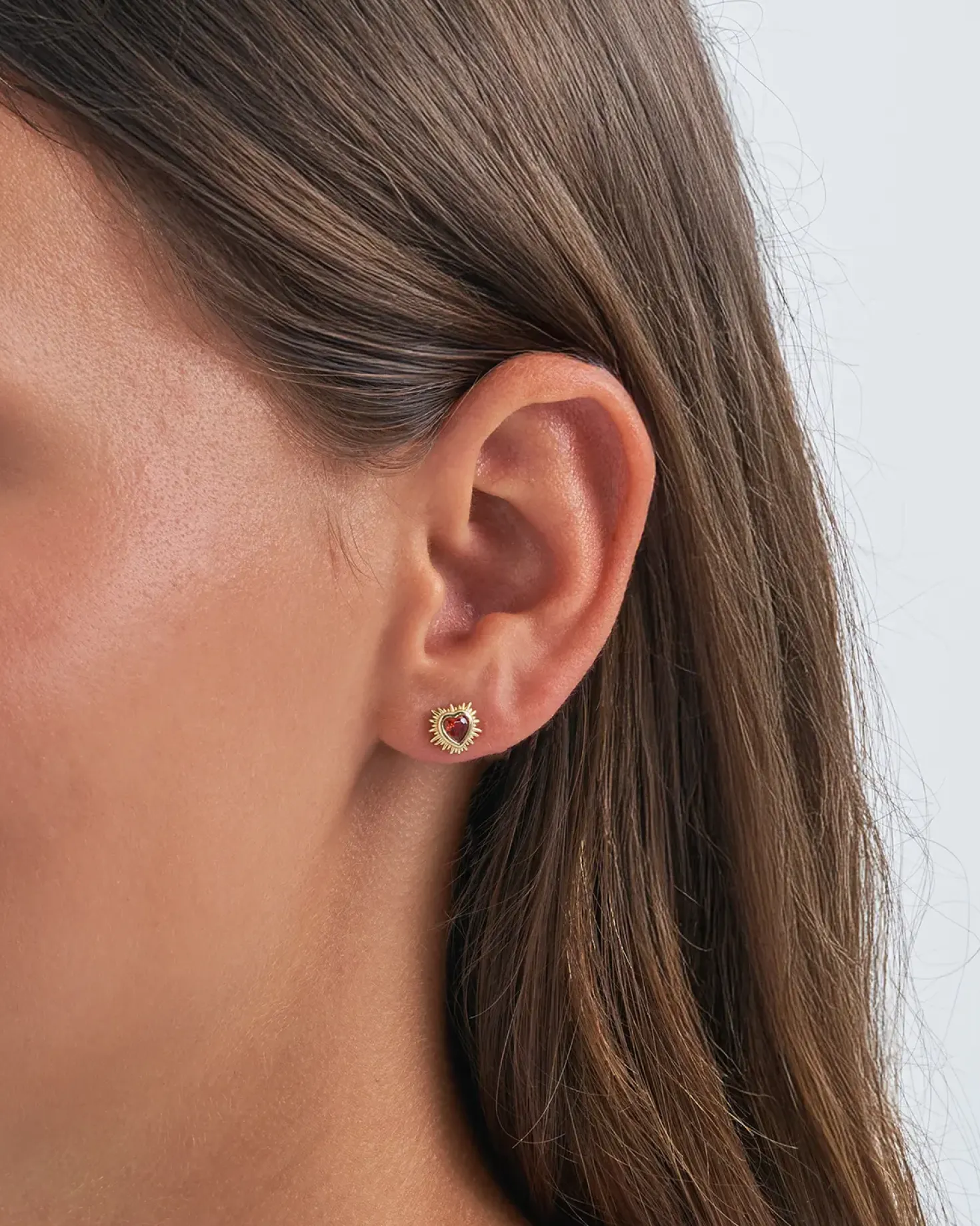 Clous d'oreilles - Red Zirconia