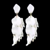 Clous d'oreilles - White Petals